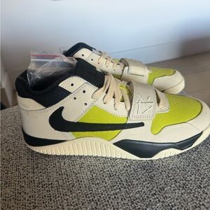 TRAVIS SCOTT X JORDAN JUMPMAN JACK TR 'BRIGHT CACTUS'